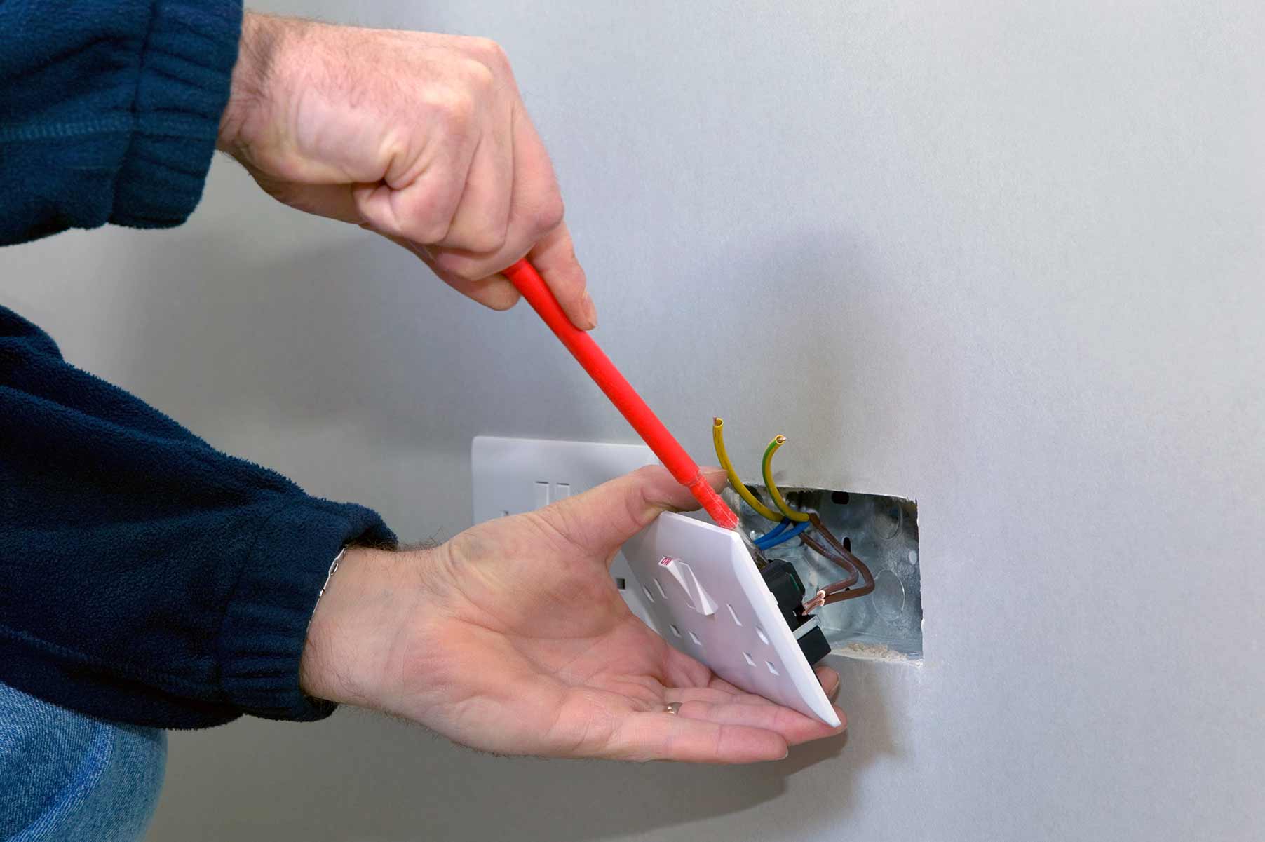 Our electricians can install plug sockets for domestic and commercial proeprties in Newport Shropshire and the local area. 